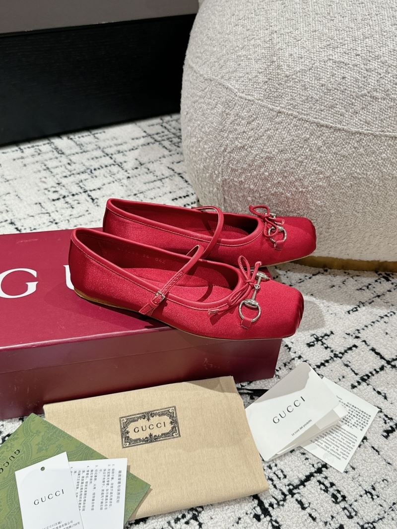 Gucci Flat Shoes